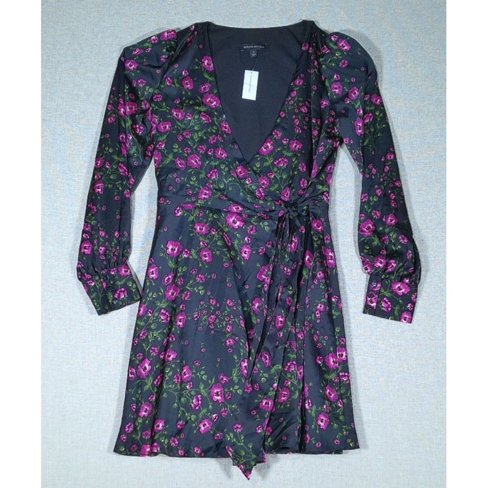 New Banana Republic Vneck‎ Flower Print Dress Size 6